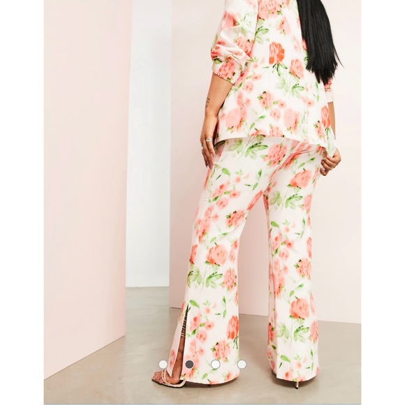 *NWT* ASOS Curve Floral Slit Flare Trousers - Picture 2 of 7